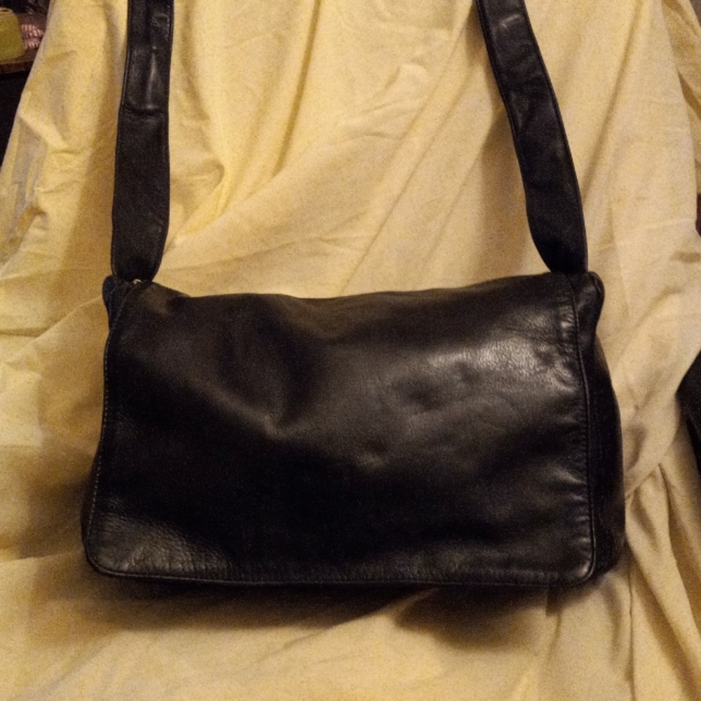 Parlinia of New York leather shoulder strap bag for executives people on the go